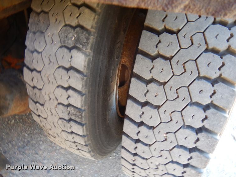 image for item JQ9257 2005 Mack CV713 Granite  dump truck