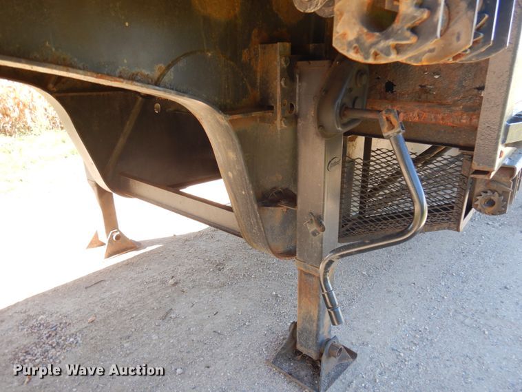 image for item JQ9258 2010 Jetco  Drop deck equipment trailer