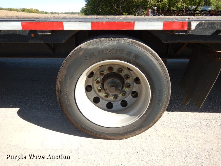 image for item JQ9258 2010 Jetco  Drop deck equipment trailer