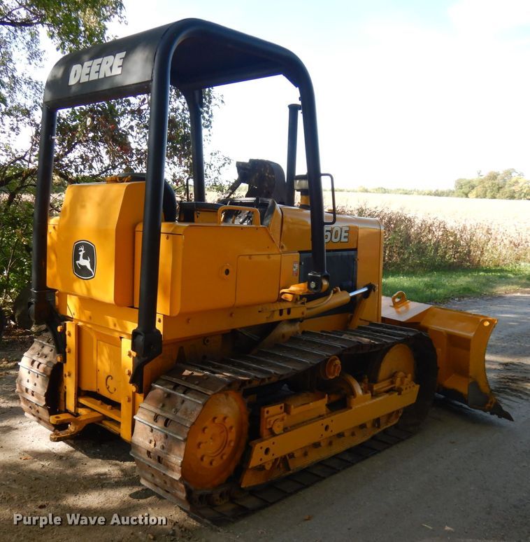 image for item JQ9260 1986 John Deere 450E  dozer