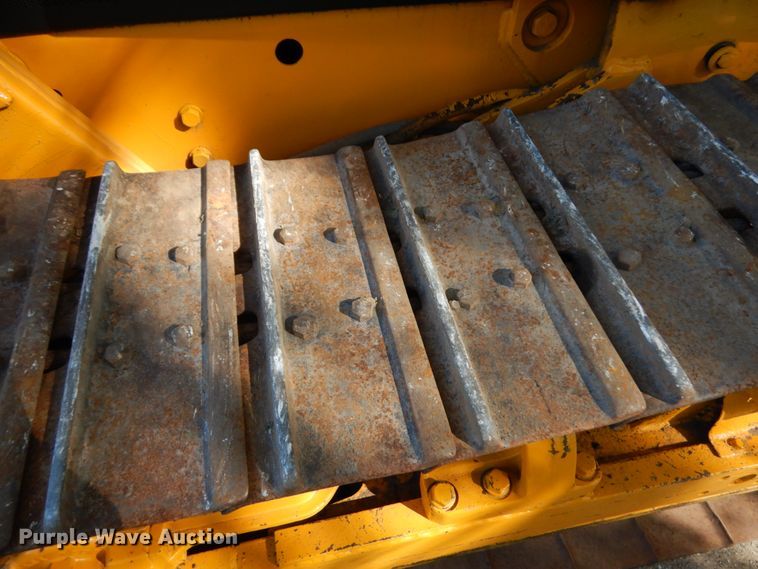 image for item JQ9260 1986 John Deere 450E  dozer