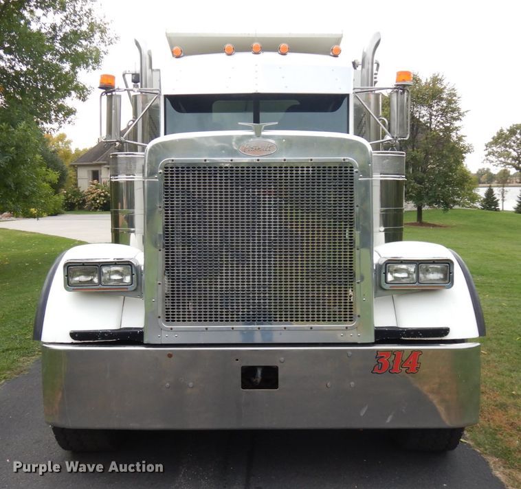 image for item JQ9261 2000 Peterbilt 379  dump truck