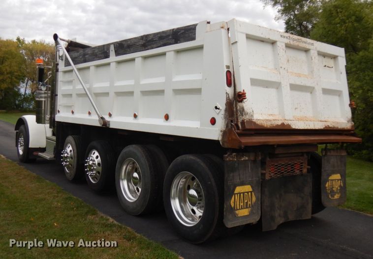 image for item JQ9261 2000 Peterbilt 379  dump truck