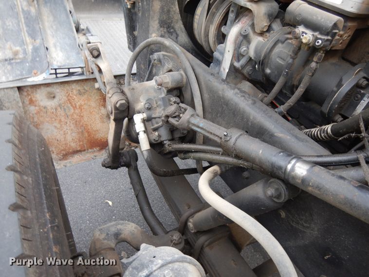 image for item JQ9261 2000 Peterbilt 379  dump truck