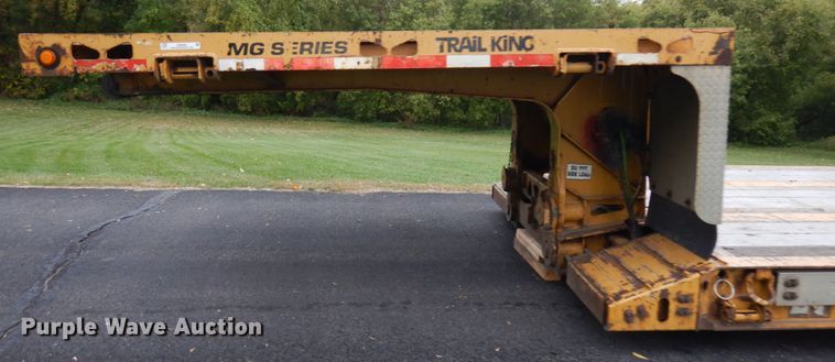 image for item JQ9263 2009 Trail King MG  lowboy equipment trailer