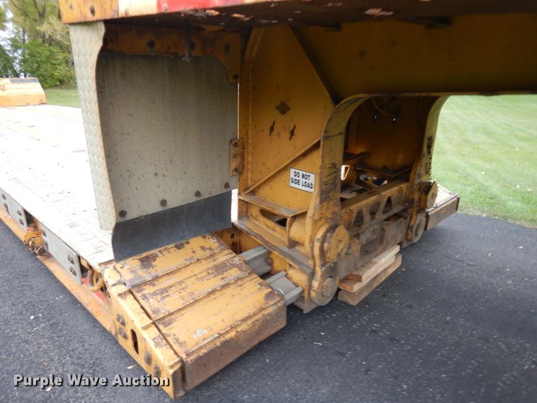 image for item JQ9263 2009 Trail King MG  lowboy equipment trailer