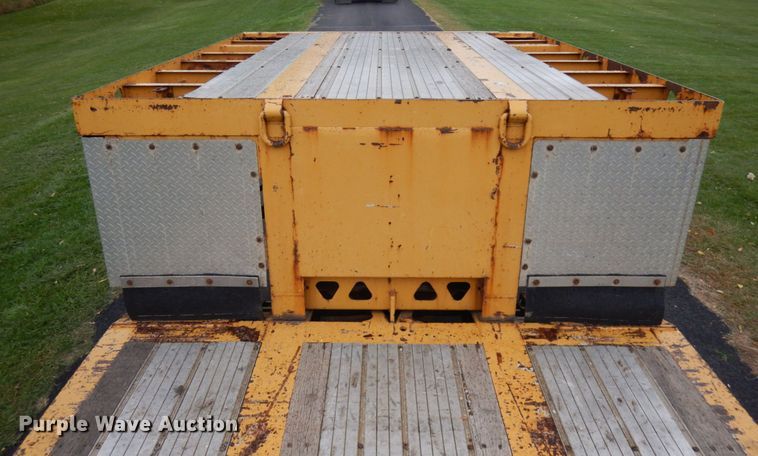 image for item JQ9263 2009 Trail King MG  lowboy equipment trailer