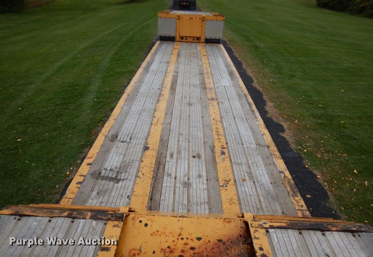 image for item JQ9263 2009 Trail King MG  lowboy equipment trailer