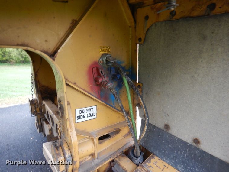 image for item JQ9263 2009 Trail King MG  lowboy equipment trailer