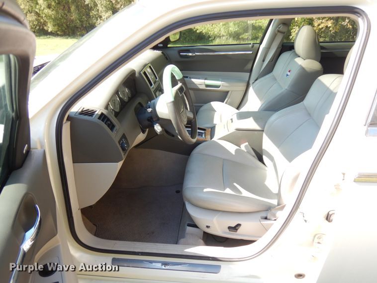 image for item JQ9264 2007 Chrysler 300