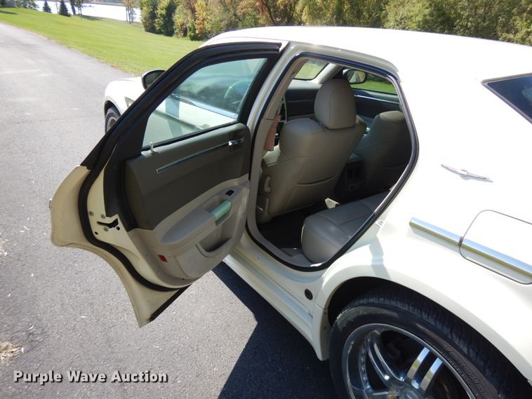 image for item JQ9264 2007 Chrysler 300