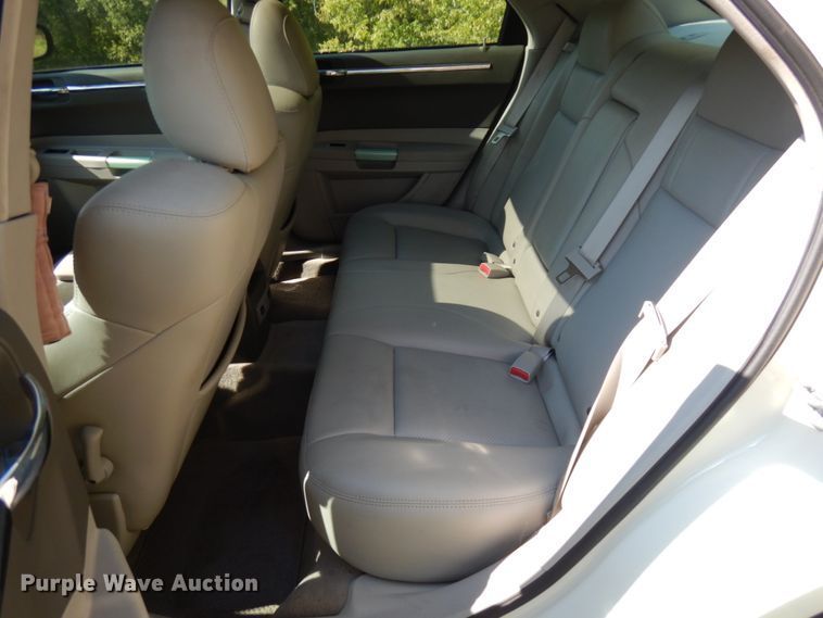 image for item JQ9264 2007 Chrysler 300