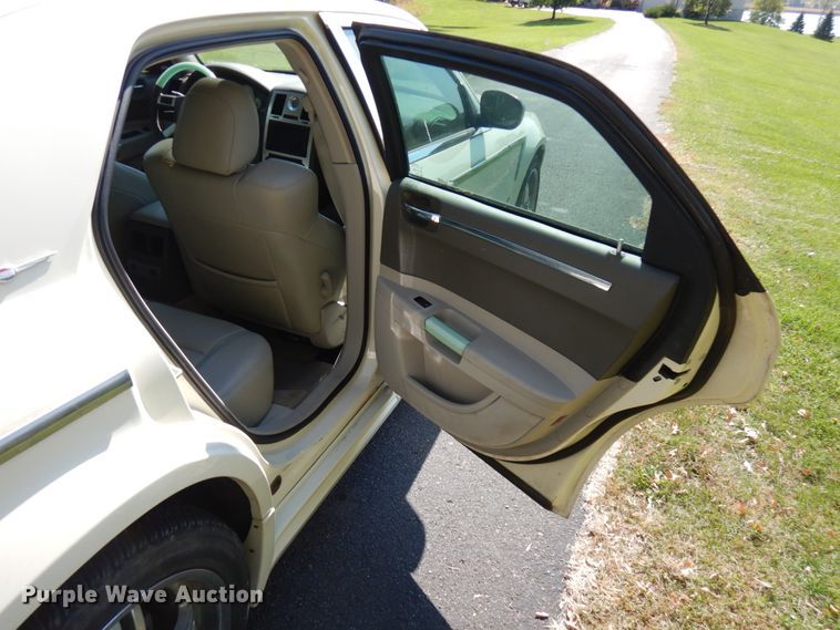 image for item JQ9264 2007 Chrysler 300