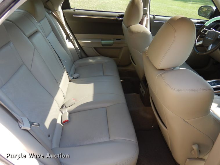 image for item JQ9264 2007 Chrysler 300