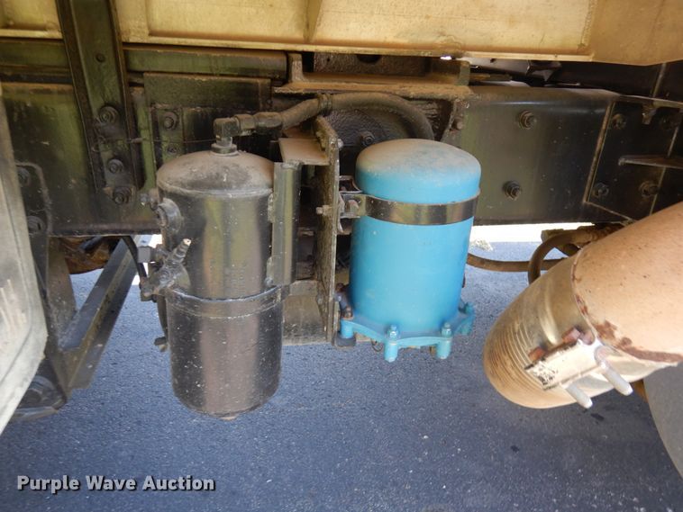 image for item JQ9266 1997 Mack RD688S  dump truck