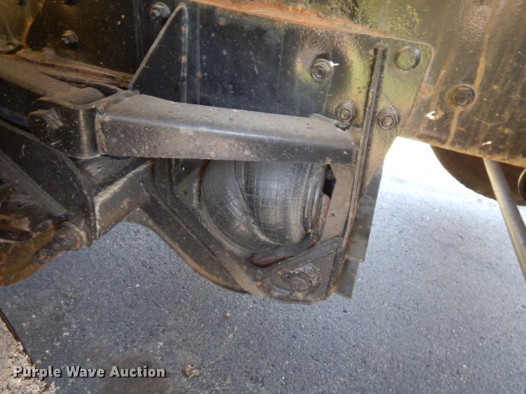 image for item JQ9266 1997 Mack RD688S  dump truck