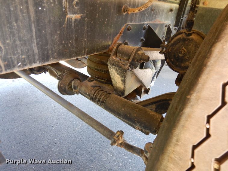 image for item JQ9266 1997 Mack RD688S  dump truck