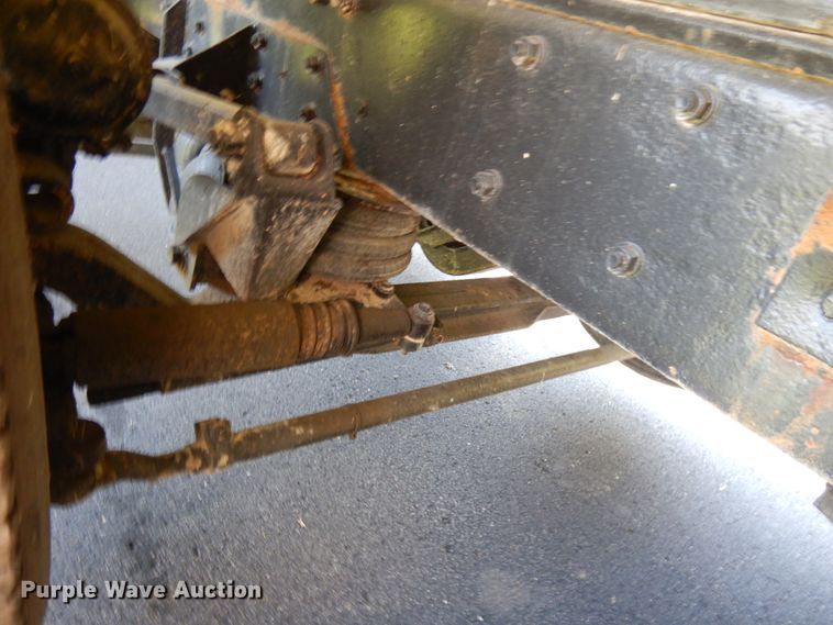 image for item JQ9266 1997 Mack RD688S  dump truck