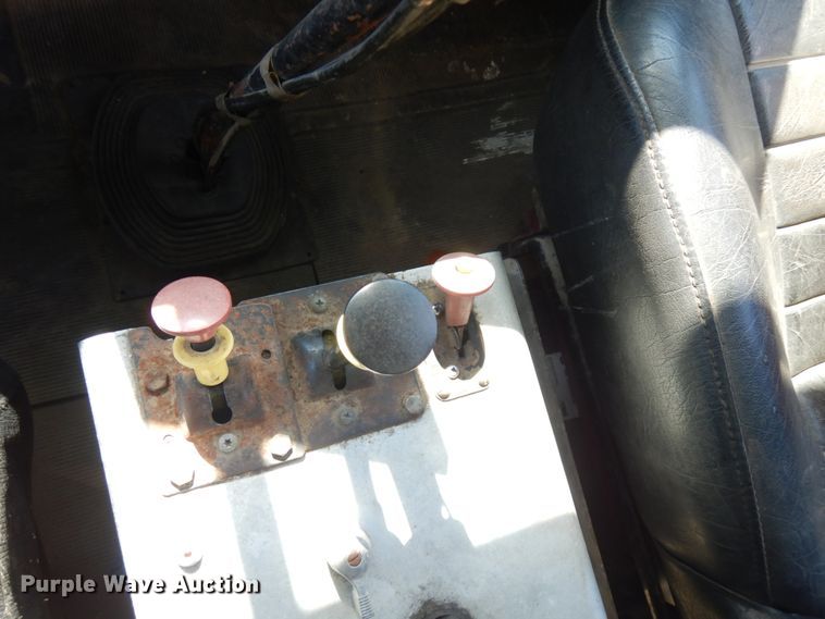 image for item JQ9266 1997 Mack RD688S  dump truck