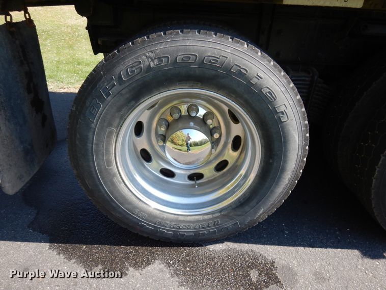 image for item JQ9266 1997 Mack RD688S  dump truck