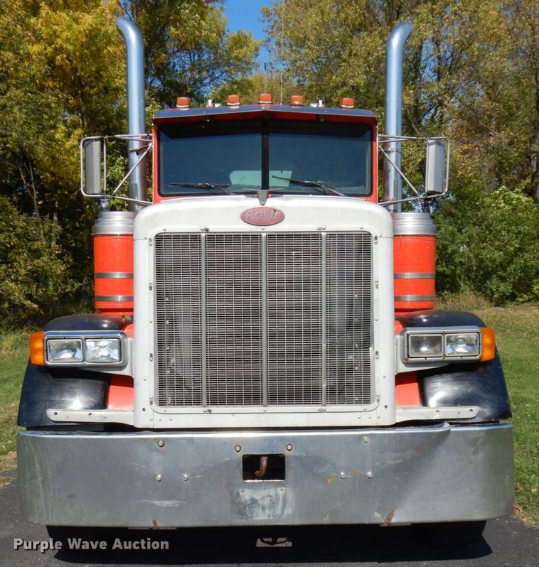 image for item JQ9267 1989 Peterbilt 379  semi truck