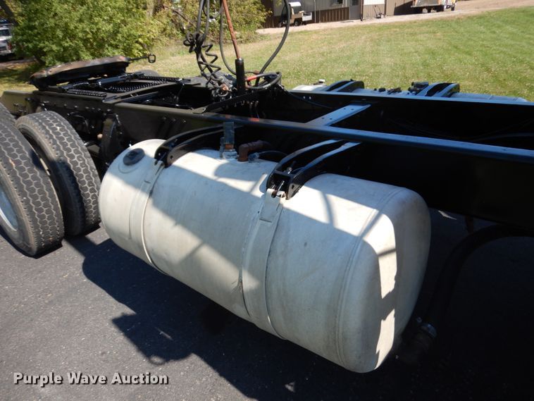 image for item JQ9267 1989 Peterbilt 379  semi truck