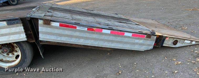 image for item JQ9269 2004 Muvall  Drop deck equipment trailer