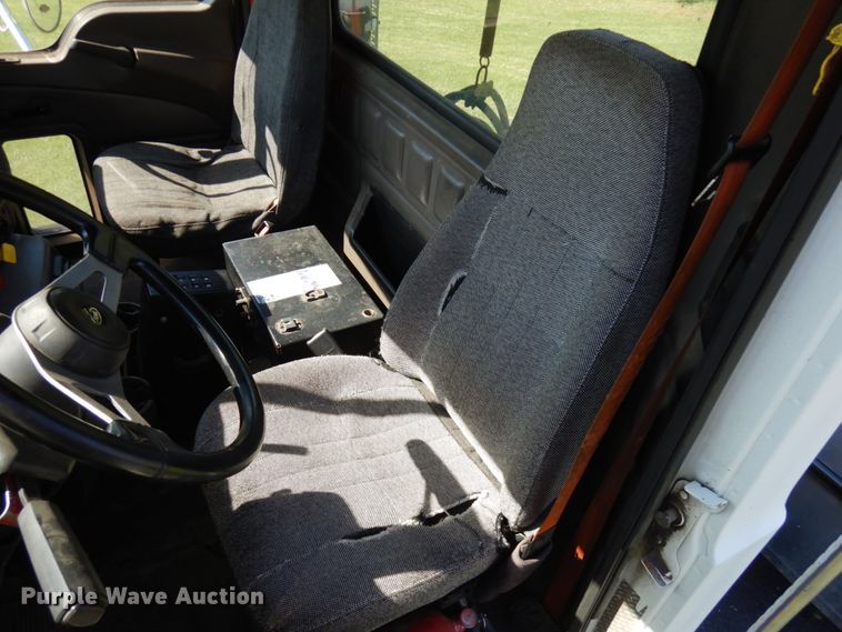 image for item JQ9270 2006 Mack CXN612  semi truck