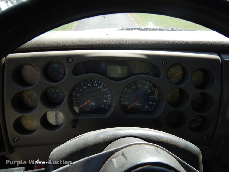 image for item JQ9270 2006 Mack CXN612  semi truck