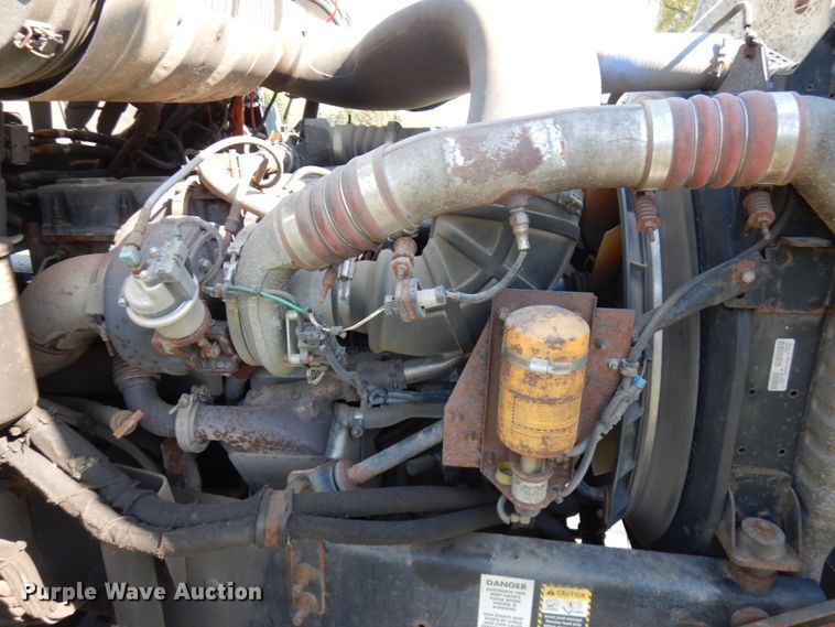 image for item JQ9270 2006 Mack CXN612  semi truck