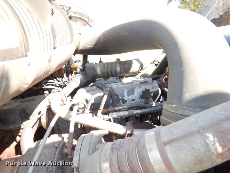 image for item JQ9270 2006 Mack CXN612  semi truck