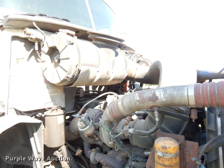 image for item JQ9270 2006 Mack CXN612  semi truck