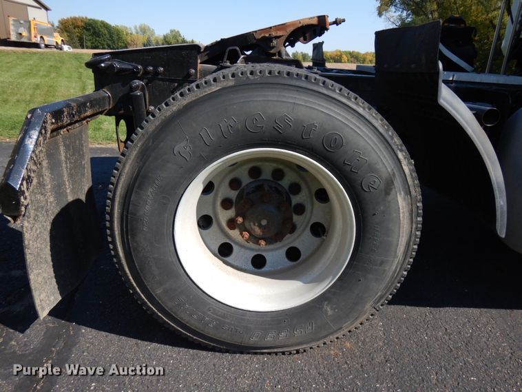 image for item JQ9270 2006 Mack CXN612  semi truck