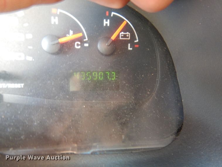 image for item JQ9271 2004 Ford E450  ambulance