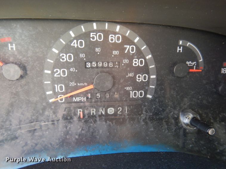 image for item JQ9272 2003 Ford E450  ambulance