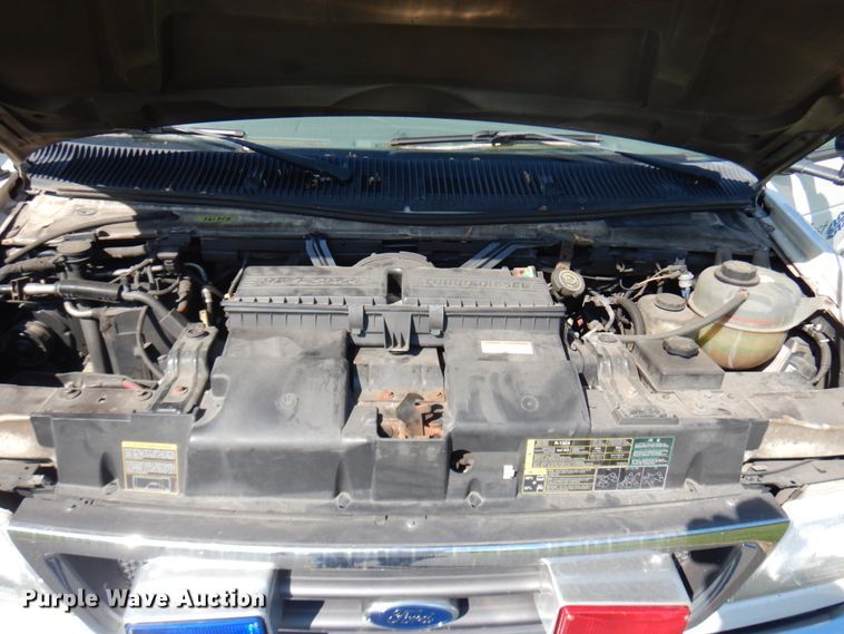 image for item JQ9272 2003 Ford E450  ambulance