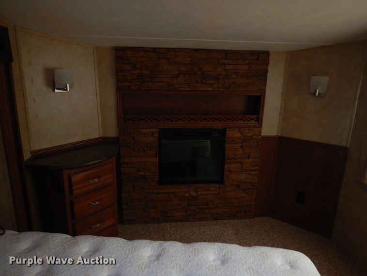 image for item JQ9274 2012 Forest River Wildcat Sterling  camper