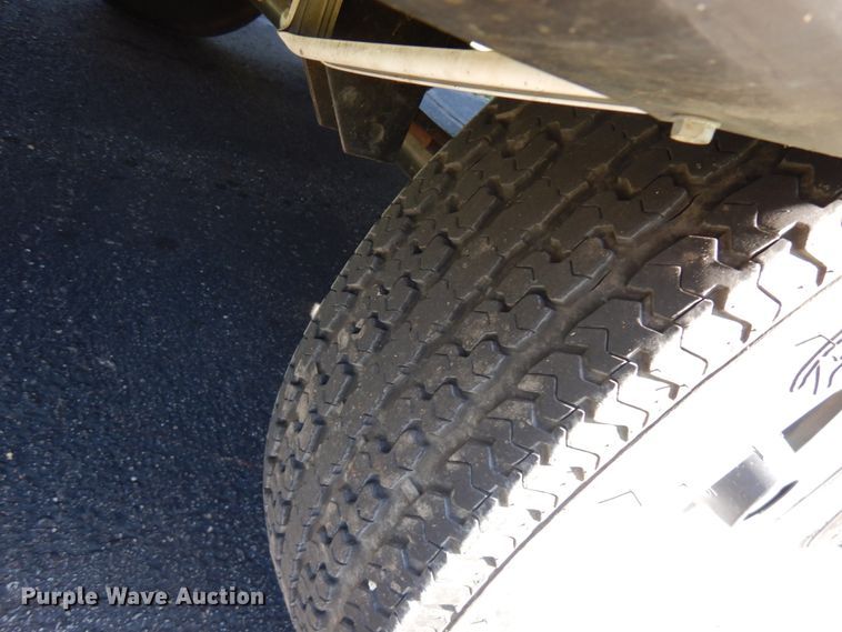 image for item JQ9274 2012 Forest River Wildcat Sterling  camper