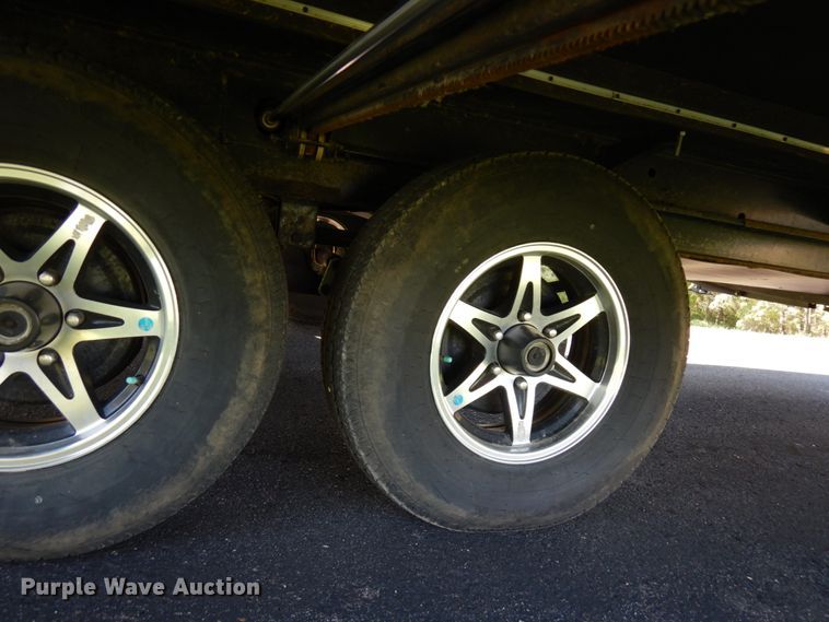 image for item JQ9274 2012 Forest River Wildcat Sterling  camper