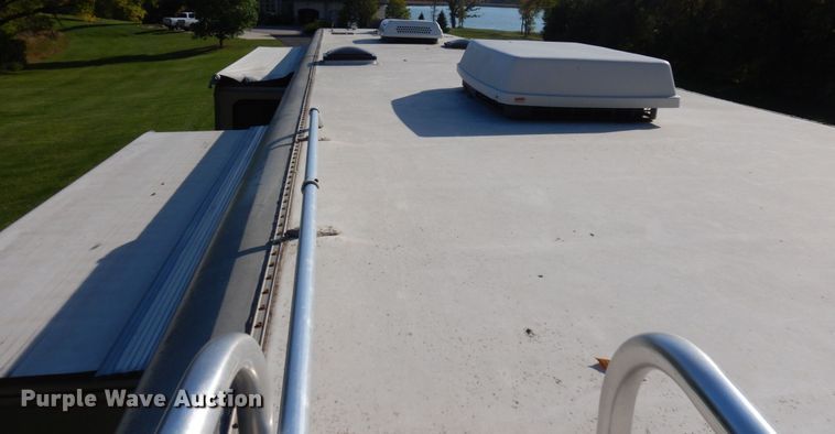 image for item JQ9275 2002 Newmar Dutch Star  RV