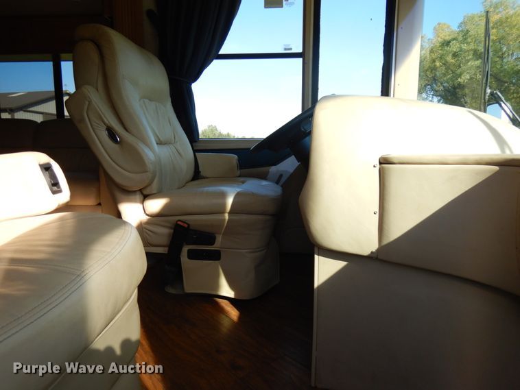 image for item JQ9275 2002 Newmar Dutch Star  RV