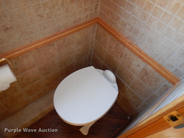 image for item JQ9275 2002 Newmar Dutch Star  RV