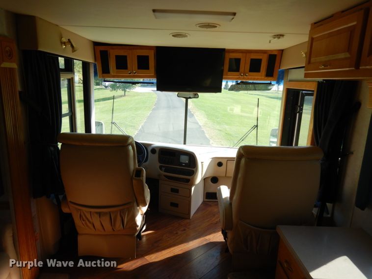 image for item JQ9275 2002 Newmar Dutch Star  RV