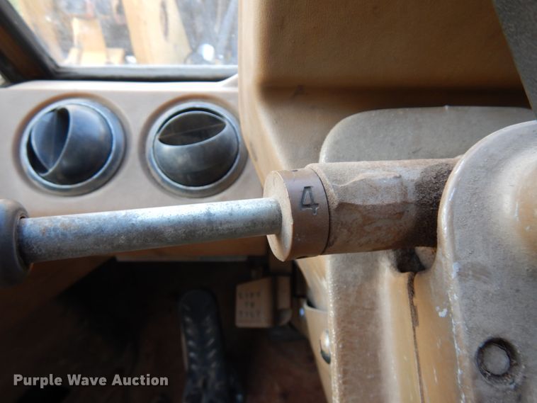 image for item JQ9276 1987 Caterpillar IT28B  wheel loader