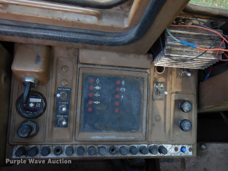 image for item JQ9276 1987 Caterpillar IT28B  wheel loader