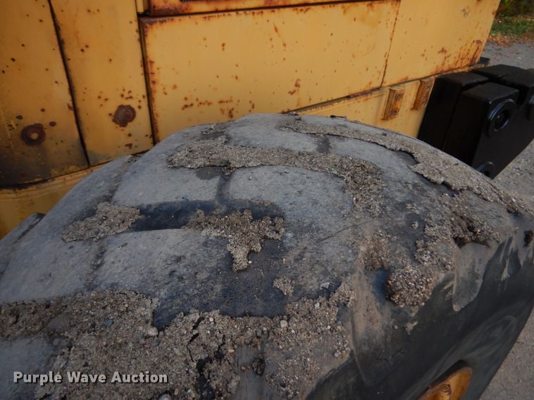 image for item JQ9276 1987 Caterpillar IT28B  wheel loader