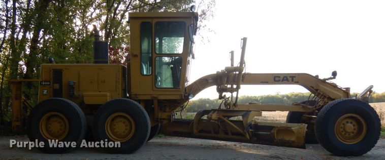 image for item JQ9279 1983 Caterpillar 140G  motor grader