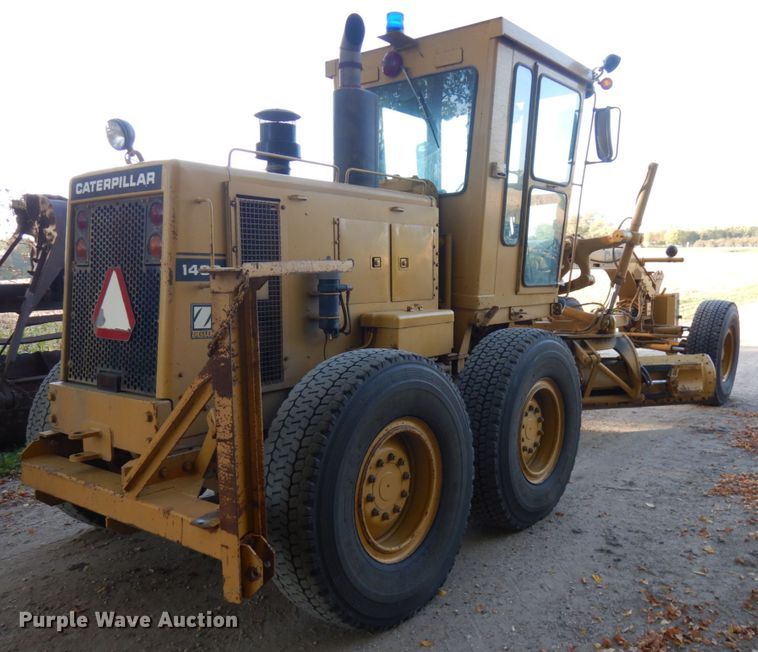 image for item JQ9279 1983 Caterpillar 140G  motor grader