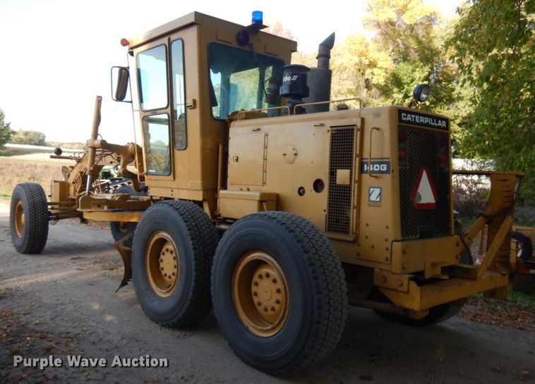 image for item JQ9279 1983 Caterpillar 140G  motor grader