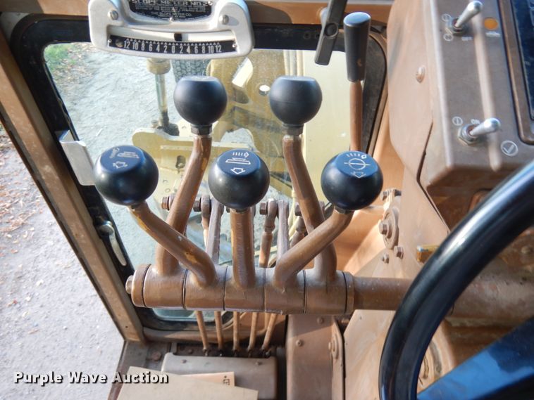 image for item JQ9279 1983 Caterpillar 140G  motor grader